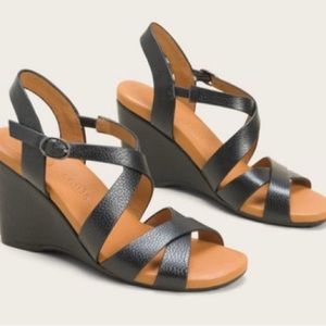 Gentle Souls By Kenneth Cole Wedge Sandals
